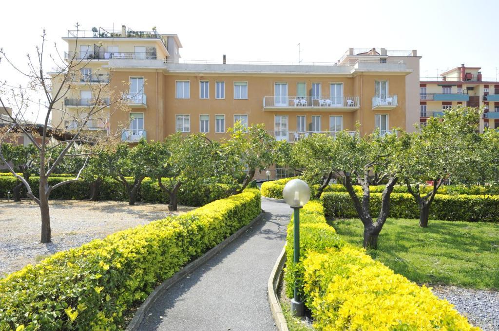 Hotel Villa San Giuseppe 산토바르톨로메오알마레 외부 사진