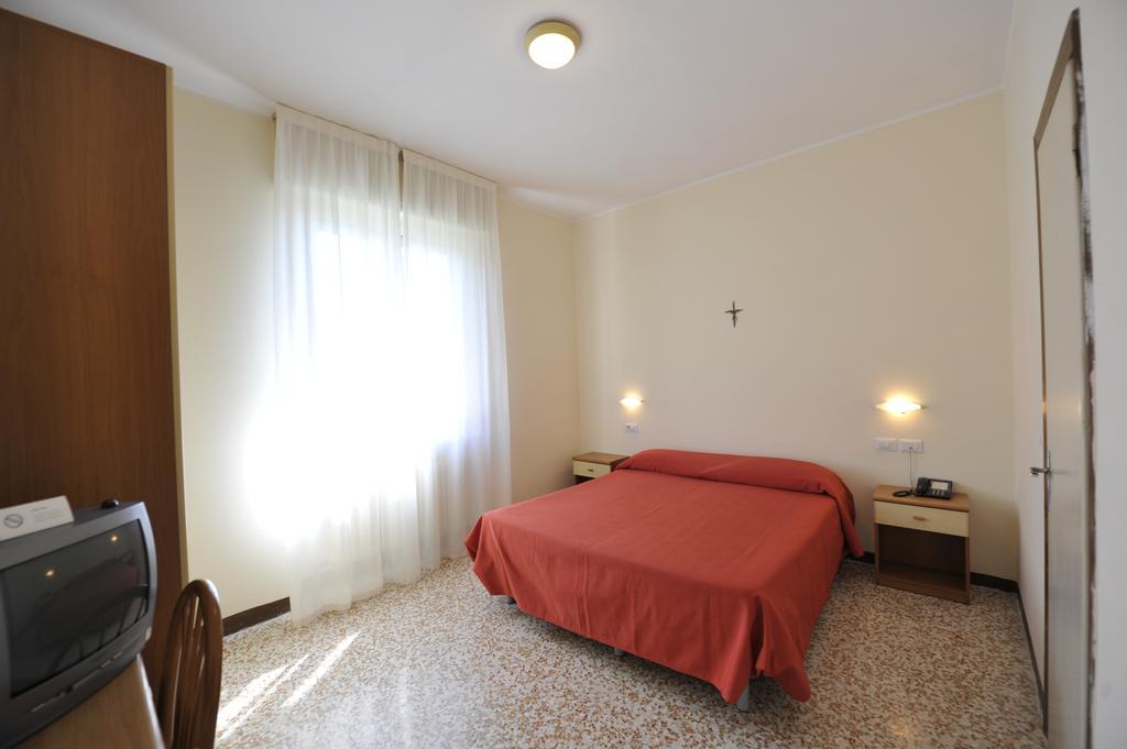 Hotel Villa San Giuseppe 산토바르톨로메오알마레 외부 사진